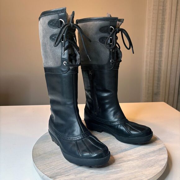 UGG Women's Belcloud Tall‎ Waterproof Black Leather Duck Boots Sherpa Lined Sz 7 - Picture 1 of 14